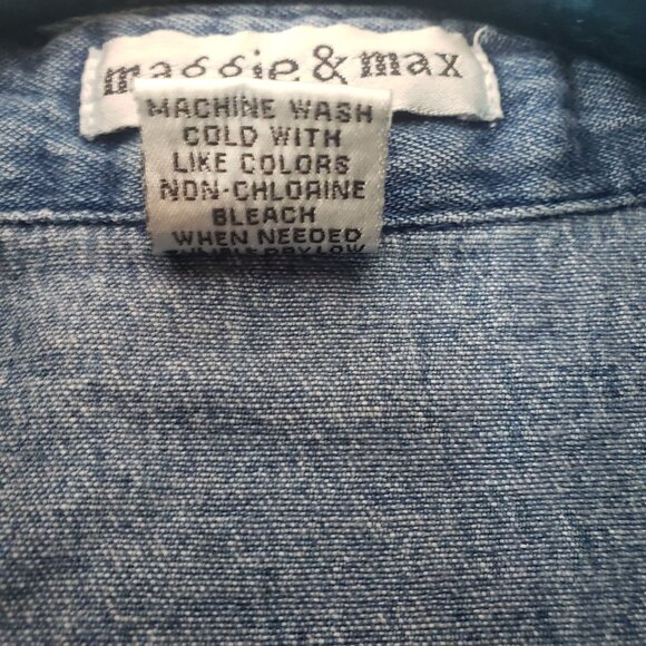 Vintage Womens Denim Embroidery Button Down Shirt Size M Oversize Western Boho - Picture 7 of 7